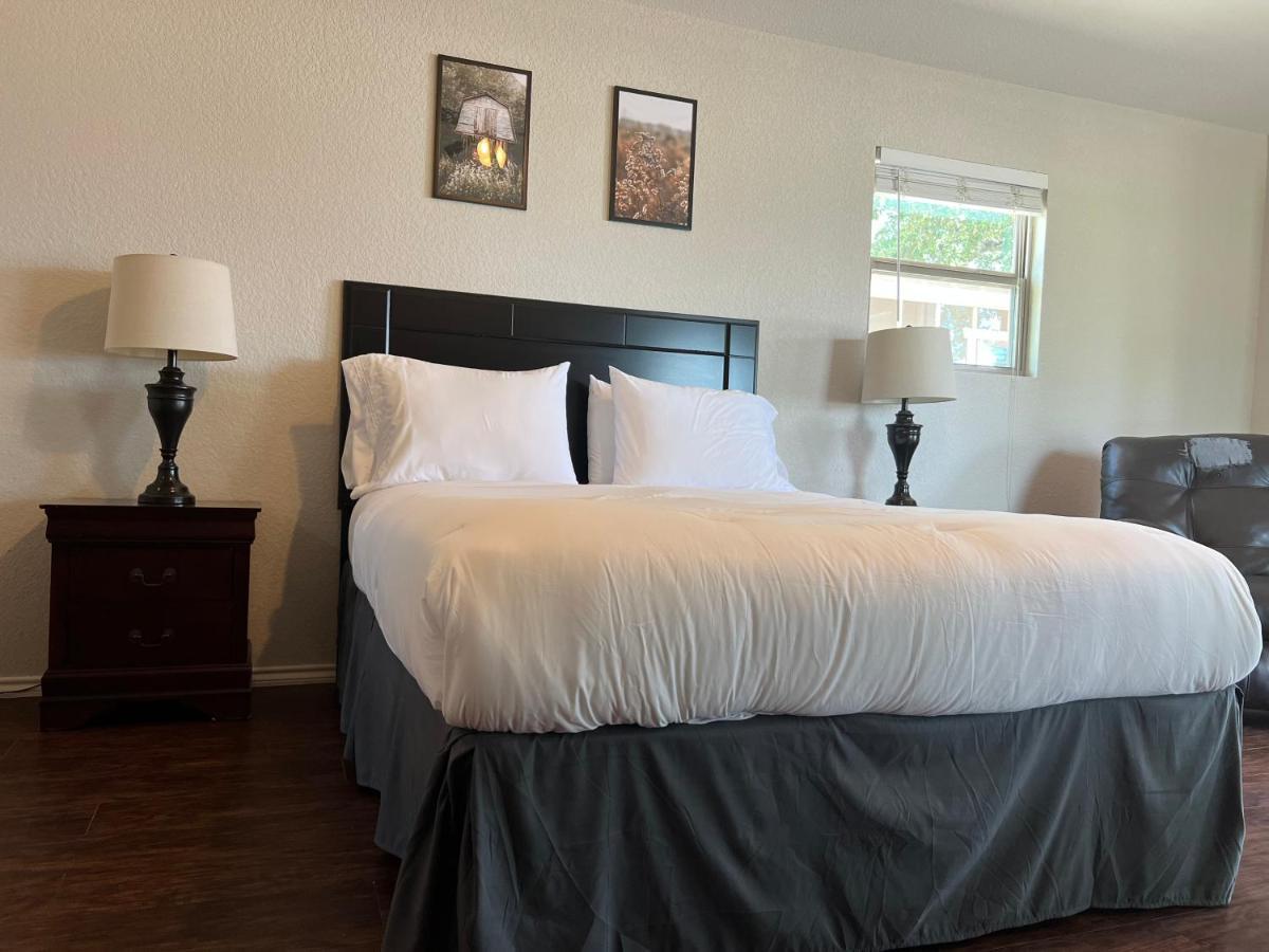 Rivercity Rv Park 新布朗费尔斯 外观 照片
