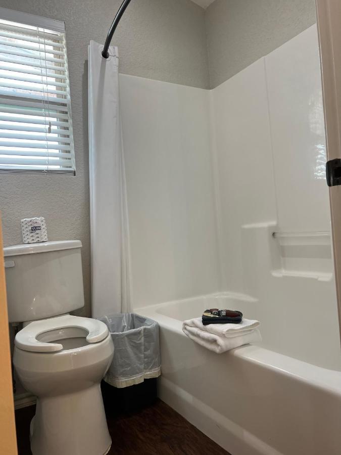 Rivercity Rv Park 新布朗费尔斯 外观 照片
